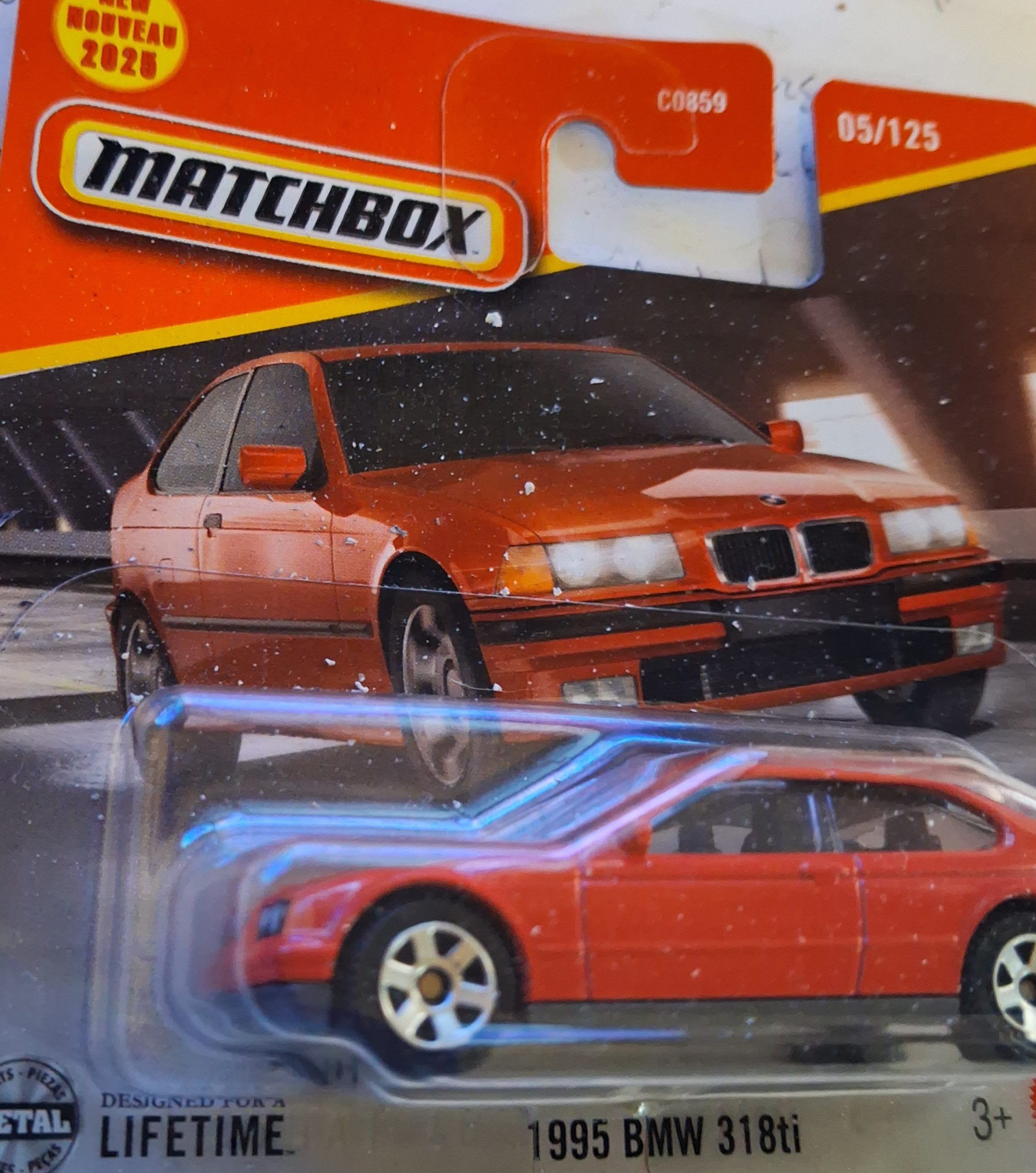 Own a piece of 1990s German automotive engineering with this Matchbox 1995 BMW 318ti. Faithfully reproduced in 1:64 scale, this die-cast hatchback features the iconic compact coupe styling, detailed BMW badging, and realistic wheels. A must-have for BMW enthusiasts and Matchbox collectors alike.